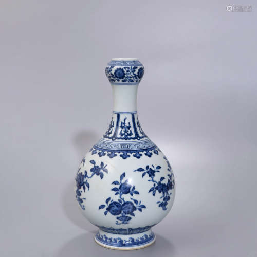 BLUE AND WHITE SANDUO GARLIC-HEAD-SHAPED VASE