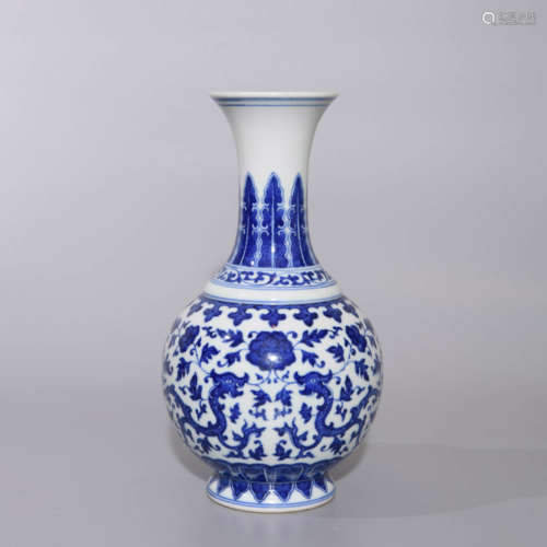 BLUE AND WHITE DRAGON VASE