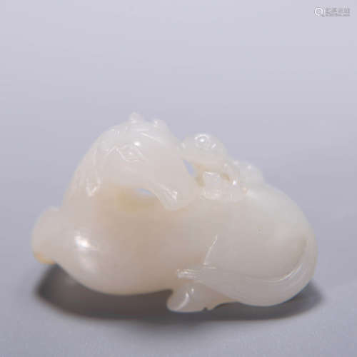 WHITE JADE MONKEY AND HORSE ORNAMENT