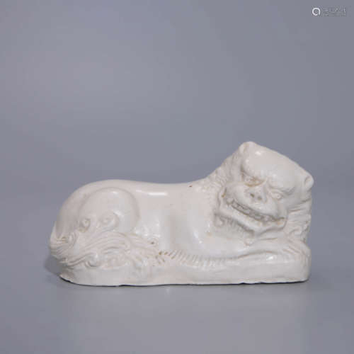 DING WARE LION ORNAMENT