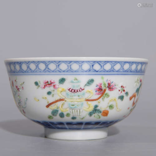 UNDERGLAZE BLUE AND FAMILLE ROSE EIGHT TREASURES BOWL