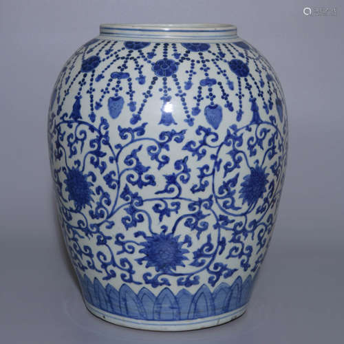 BLUE AND WHITE INTERLOCKING LOTUS JAR