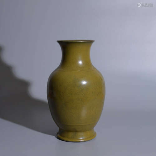  TEA-DUST GLAZE GUANYIN VASE