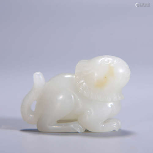 WHITE JADE MYTHICAL BEAST ORNAMENT