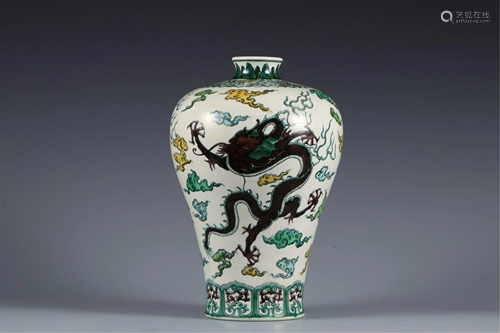 A SUCANCAI GLAZE CLOUD AND DRAGON VASE