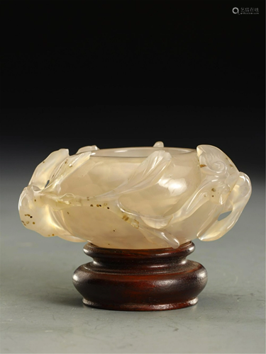 AN AGATE CARVED WATER POT