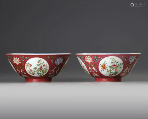 A PAIR OF CHINESE FAMILLE ROSE SGRAFITO RUBY-GROUND