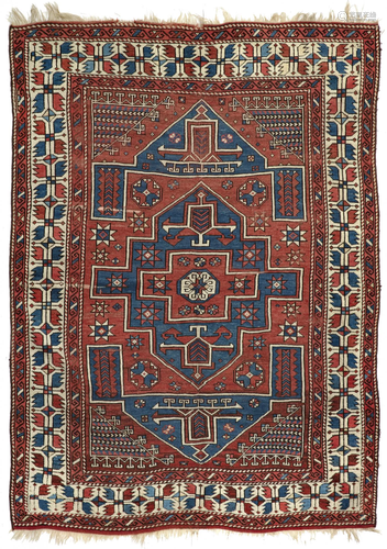 AN ANATOLIAN BERGAMA RUG, 19TH CENTURY