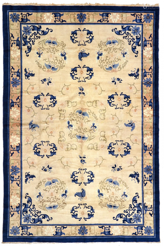 A PEKING RUG, CHINA, 20TH CENTURY