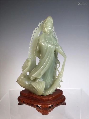 A JADE CARVED STANDING AVALOKITESVARA