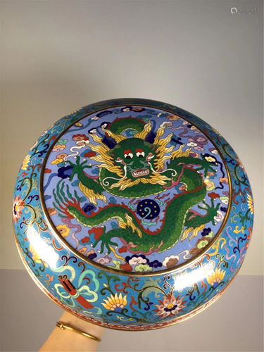 A CLOISONNE ENAMEL DRAGON BOX AND COVER