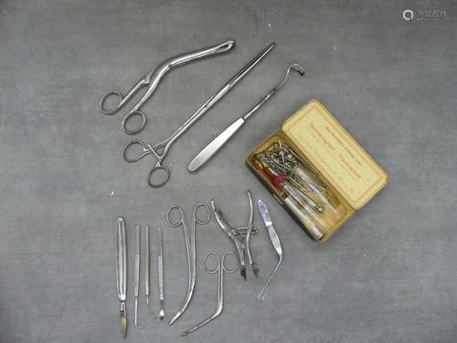 Caisse d'outils chirurgicaux