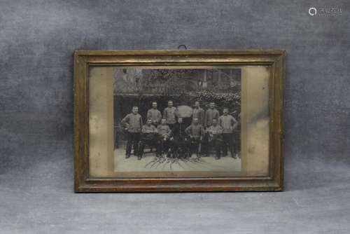 Photo de classe 1899. Dimensions a vue : 22.5x28cm