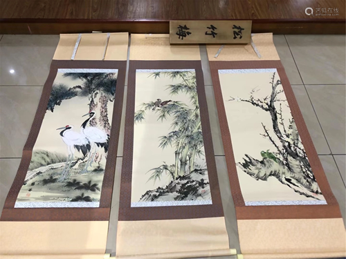 A SET OF THREE SILK PAINTINGS HANGING SCROLLS