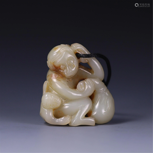 A JADE CARVING OF MONKEYS