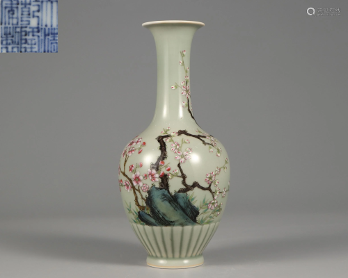 A Celadon Ground and Famille Rose Vase Qing Dynasty