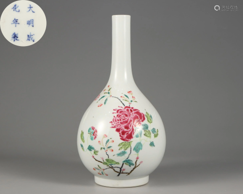 A Famille Rose Pear Shaped Vase Qing Dynasty
