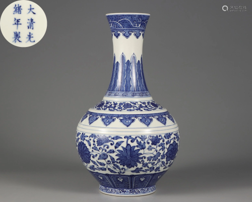A Blue and White Decorative Vase Qing Dynasty