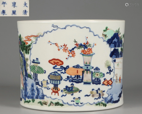 A Famille Verte Hundred Antiques Brushpot Qing Dynasty