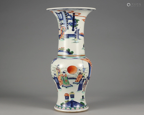 A Famille Verte Phoenix Tail Vase Qing Dynasty