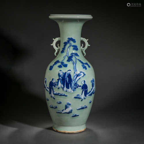 QING DYNASTY, LARGE CHINESE BLUE AND WHITE DECIPTS HUMAN PIC...