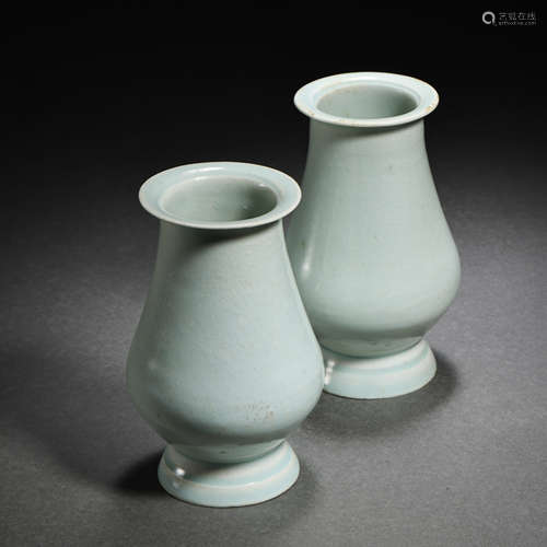 A PAIR OF CELADON VASES, HUTIAN WARE, SOUTHERN SONG DYNASTY,...