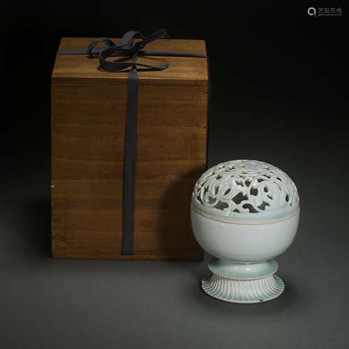 HUTIAN WARE CELADON INCENSE BURNER, SOUTHERN SONG DYNASTY, C...