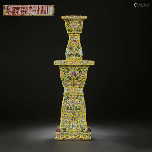 FAMILLE ROSE CANDLESTICK, THE QIANLONG PERIOD OF THE QING DY...