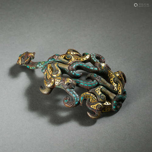 HAN DYNASTY, CHINESE BRONZE BELT HOOK, INLAID GOLD AND TURQU...