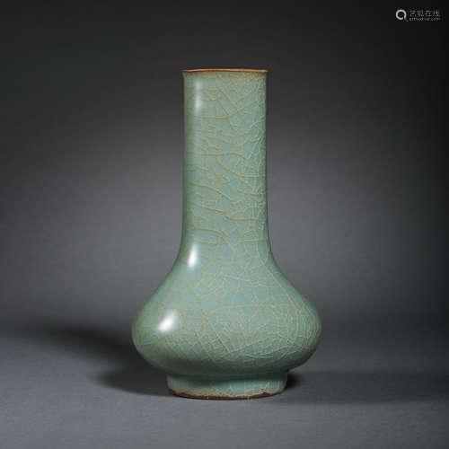 LONGQUAN WARE CELADON LONG-NECKED VASE, SOUTHERN SONG DYNAST...