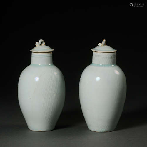 A PAIR OF HUTIAN WARE CELADON VASES, SOUTHERN SONG DYNASTY, ...