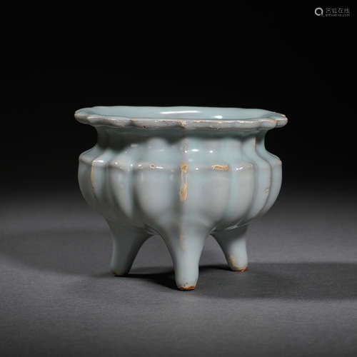 SHUFU WARE THREE-LEGGED FURNACE, YUAN DYNASTY, CHINA