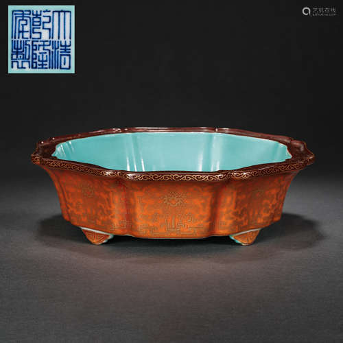 INNER BLUE AND RED FLOWER MOUTH ZUN, THE QIANLONG PERIOD OF ...