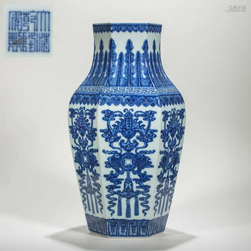 A BLUE AND WHITE HEXAGONAL VASE, THE QIANLONG PERIOD OF THE ...