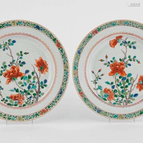 Paire de plats famille verte, Chine, dynastie Qing (1644-191...