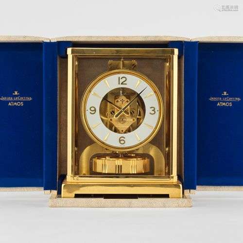 Jaeger-LeCoultre, Atmos, pendule cabinet doré Cadran blanc, ...