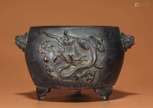 A BRONZE DRAGON TRIPOD CENSER