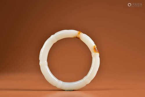 A HETIAN JADE BAMBOO-FORM BANGLE