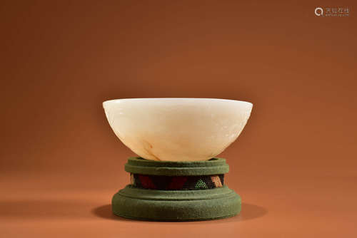 A HETIAN JADE MYTHICAL BEAST ALMS BOWL