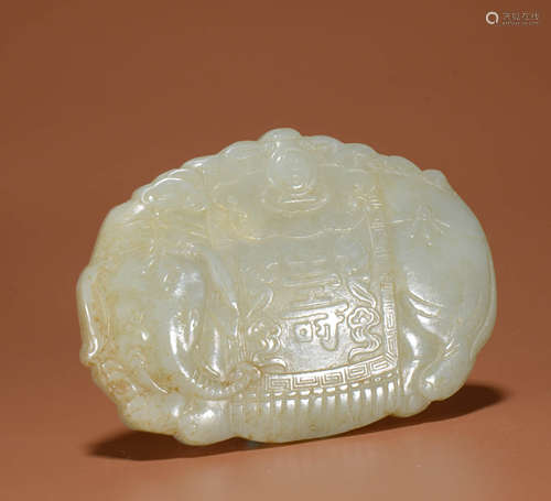 A HETIAN JADE CARVING OF ELEPHANT