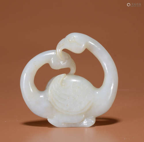 A HETIAN JADE TWIN HUAN ORNAMENT