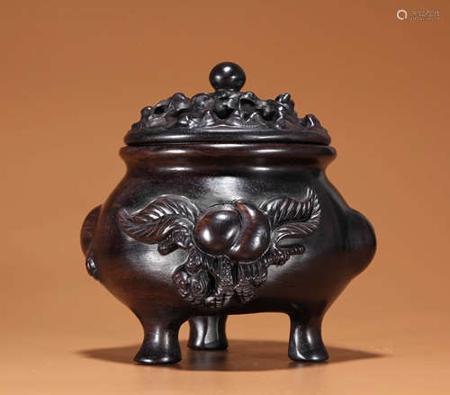 A SANDALWOOD PEACH TRIPOD CENSER AND COVER