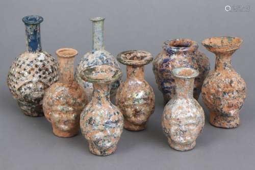 8 römische Glasflaschen der Kaiserzeit