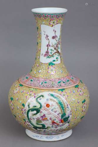 Chinesische Kantonvase mit Emaille-Malerei auf kaisergelbem ...