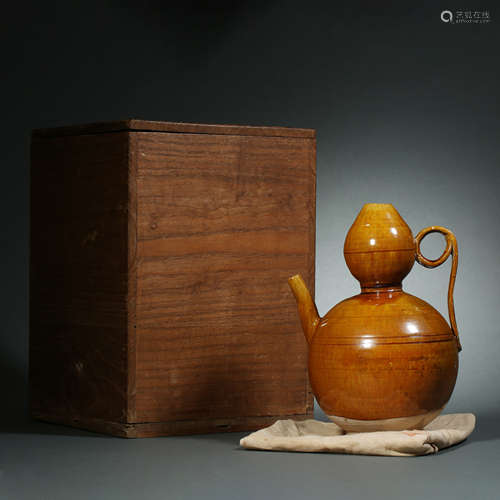 Liao Dynasty, Yellow Glaze Gourd Bottle