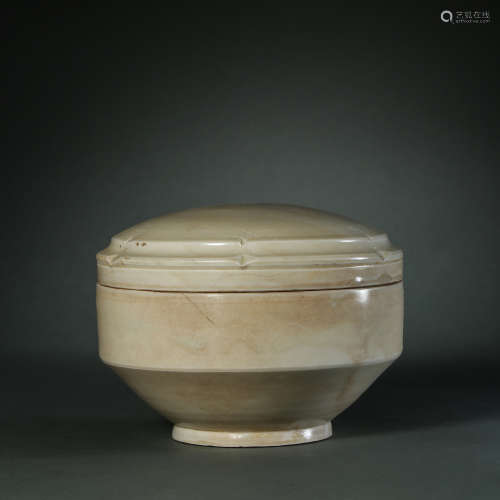 Liao Dynasty, Ding Kiln Powder Box