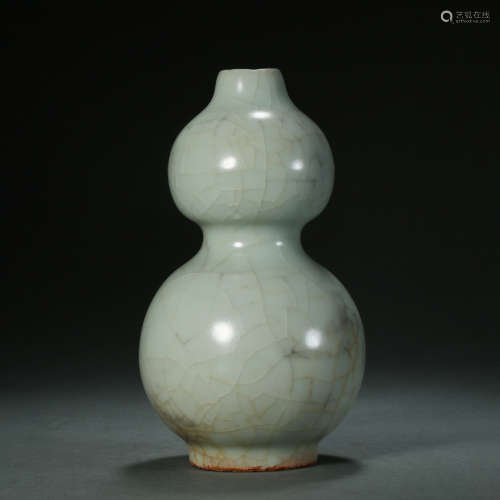 Song Dynasty, Longquan Kiln Gourd Bottle