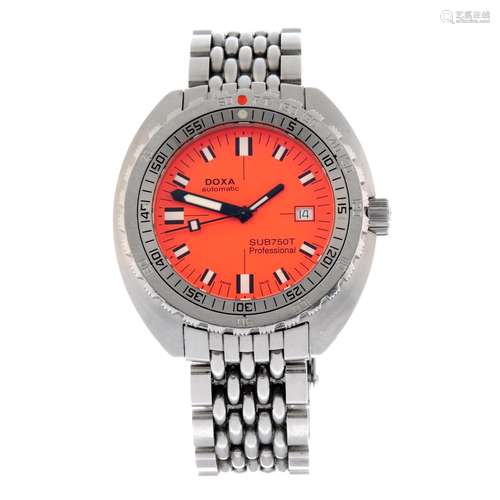 DOXA - a Sub 750T bracelet watch.