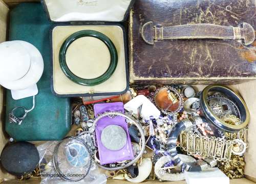 A quantity of assorted 19th century and later jewellery, inc...