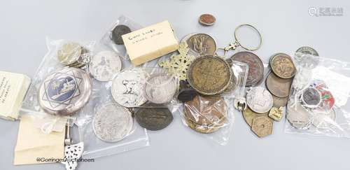 A group of commemorative medals and vertu,to include Pontif ...